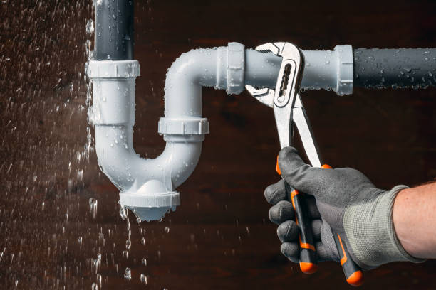 Professional Drain Cleaning technician working in Fulton, TX